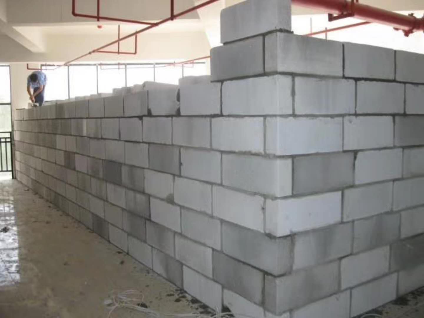 楚雄蒸压加气混凝土砌块承重墙静力和抗震性能的研究